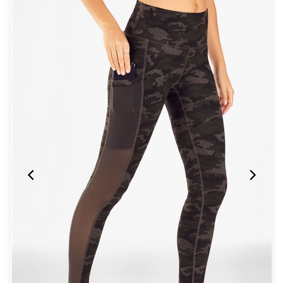 On-the-Go Legging - Picture 2 of 3